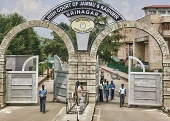 जम्मू-कश्मीर हाईकोर्ट ने 40 पूर्व कर्मचारियों की पेंशन रोकने पर वक़्फ़ बोर्ड को भेजा नोटिस