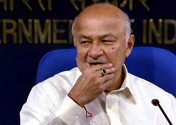 बोले शिंदे, गृह मंत्री थे तो लाल चौक और डल झील पर जाने में लगता था डर