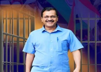 फिर जेल से बाहर आए केजरीवाल, समर्थकों का जोश हाई