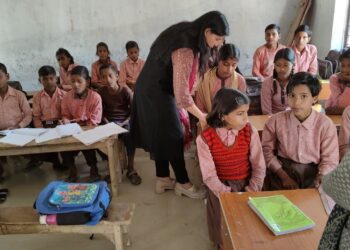 85 विद्यालयों के निरीक्षण में 29 शिक्षक अनुपस्थित
