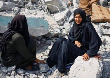 गाजा शहर के दो घरों पर इजरायली हमलों में 15 की मौत