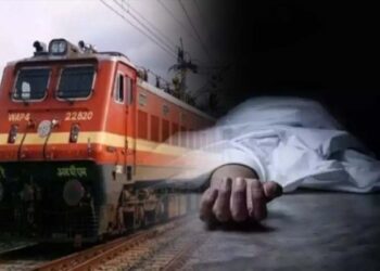 स्कूल से लौटते समय छात्रा की ट्रेन से कट कर मौत, पिता ने लगाया सनसनीखेज आरोप