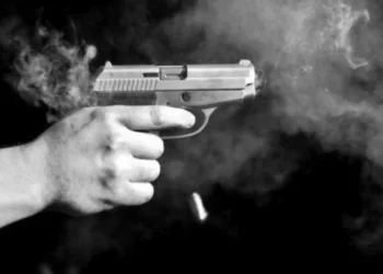 जमीनी विवाद में गोलीबारी से एक व्यक्ति की मौत, एक घायल