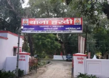 कोर्ट के आदेश पर एडीओ पंचायत समेत चार लोगों के खिलाफ गंभीर धाराओं में केस दर्ज