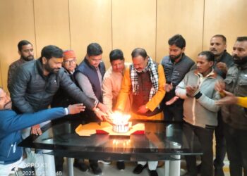 धूमधाम से मनाया गया पूर्व सांसद का जन्मदिन