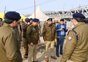महाकुंभ की सुरक्षा और व्यवस्थाओं का अधिकारियों ने किया निरीक्षण