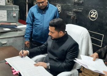 सरकारी योजनाओं का लाभ जनता तक पहुंचाना प्राथमिकता : डीएम