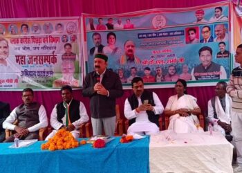 गांधीवादी आदर्शों को कमजोर कर गांधी के हत्यारे का महिमा-मंडन: केएल शर्मा