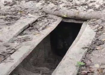 हमास की तरह नक्सलियों ने बनाया बंकर, सुरंग में बना रखी थी हथियारों की फैक्ट्री