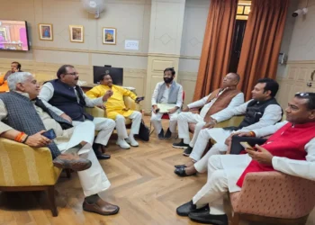 बुंदेलखंड को अलग राज्य बनाने की मांग, विधायकों ने लिया आंदोलन का संकल्प