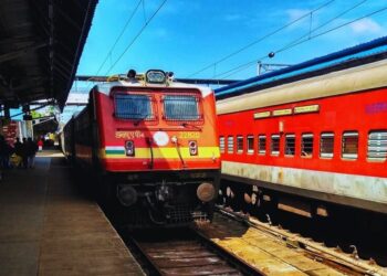 रेलवे की ओर से महाकुंभ स्नान के लिए स्पेशल ट्रेन सेवा, हर चार मिनट पर एक ट्रेन