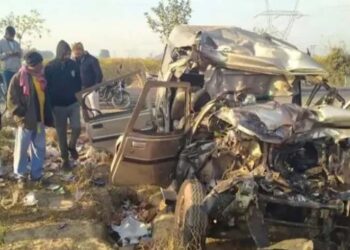 महाकुंभ जा रहे श्रद्धालु हादसे का शिकार, दस की मौत, 19 घायल