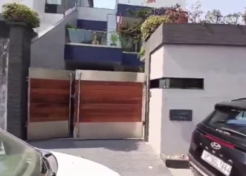 कानपुर में पान मसाला व्यापारियों के खिलाफ छापेमारी, करोड़ों रुपये की टैक्स चोरी का पर्दाफाश