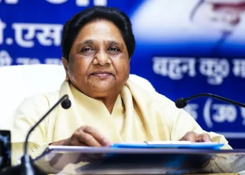 बसपा में मची उथल-पुथल, मायावती ने आकाश आनंद को दी नसीहत