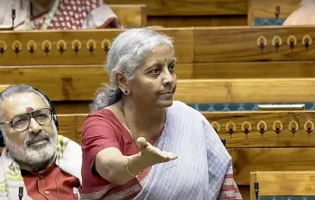 निर्मला सीतारमण ने संसद में पेश किया आर्थिक सर्वेक्षण