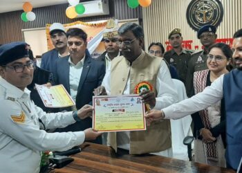 स्मार्ट बने-सुरक्षा चुने के संकल्प के साथ प्रभारी मंत्री ने किया सड़क सुरक्षा माह का समापन