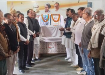 मोती लाल नेहरू की पुण्यतिथि व अब्दुल गफ्फार खान की जन्मतिथि पर कांग्रेसियों ने दी श्रद्धांजलि