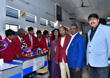 जवाहर नवोदय विद्यालय महाराजगंज रायबरेली में लगा मैथ्स मॉडल्स का महाकुंभ