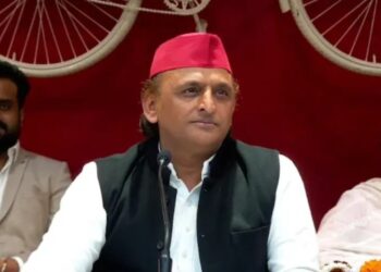 अखिलेश यादव ने शेयर बाजार में गिरावट के लिए भाजपा को ठहराया जिम्मेदार