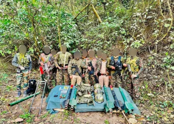 मणिपुर में सेना और पुलिस की बड़ी कार्रवाई, हथियार और युद्ध संबंधी सामान जब्त