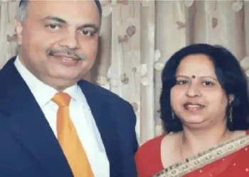 चौथी मंजिल से कूदीं या धक्का दिया गया, सवालों में उलझी रिटायर्ड आर्मी अफसर की पत्नी की गुत्थी