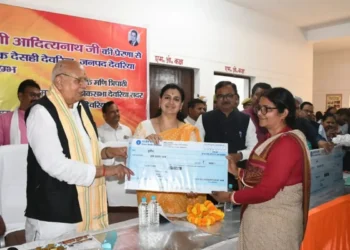 देवरिया में 30 बेड वाले सामुदायिक स्वास्थ्य केंद्र का शुभारंभ, कैबिनेट मंत्री ने किया उद्घाटन