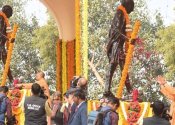 सीएम योगी ने दांडी मार्च की 95वीं वर्षगांठ पर महात्मा गांधी को श्रद्धांजलि अर्पित की