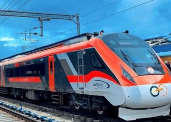 लखनऊ से भोपाल के बीच जल्द ही नई वंदे भारत एक्सप्रेस की शुरुआत, 564 यात्रियों के बैठने की होगी व्यवस्था