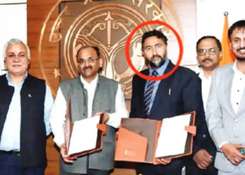 यूपी में निवेशकों से हजारों करोड़ लेकर विदेश भाग रहा था सुखविंदर सिंह, एयरपोर्ट पर गिरफ्तार