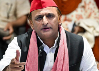 इस भ्रष्टाचार का अंतिम पड़ाव अधिकारी नहीं कोई और है, आईएएस अभिषेक के निलंबन पर बोले अखिलेश यादव