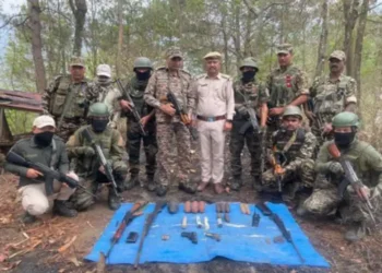 मणिपुर के घाटी जिलों से 11 उग्रवादी गिरफ्तार, भारी मात्रा में गोला-बारूद बरामद