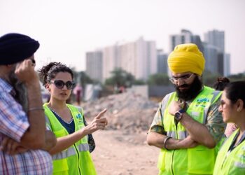 तपती गर्मी में पंखे और कूलर बांटने के लिए तापसी पन्नू ने हेमकुंट फाउंडेशन के  साथ मिलाया हाथ