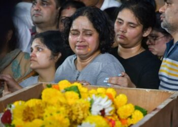 महिलाओं ने बिंदी हटाई, ‘अल्लाह हू अकबर’ के नारे लगाए, पीड़ितों ने बयां किया पहलगाम आतंकी हमले का दर्द