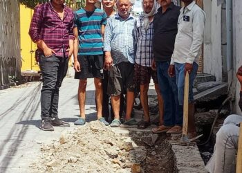 भरतनगर में 40 वर्ष बाद हाईटेंशन लाइन ने लोगों की खतम की टेंशन