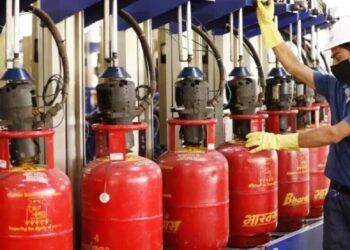 घरेलू रसोई गैस हुई महंगी, उज्ज्वला योजना वाले सिलेंडर के भी बढ़े दाम