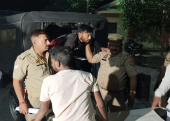 रियल एस्टेट कारोबारी के घर लूट, मुठभेड़ में दो बदमाश घायल, 4.82 लाख नकद व जेवरात बरामद