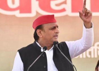 सपा ने कार्यकर्ताओं से की अपील, कहा- किसी नेता की तुलना महापुरुषों से न करें