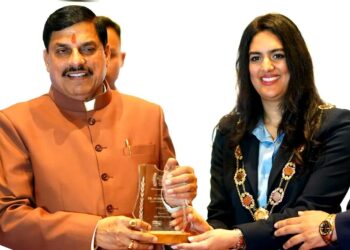 लगातार दूसरी बार यूके में बकिंघमशायर काउंसिल की मेयर बनी, भारतीय मूल की प्रेरणा भारद्वाज