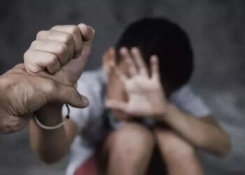 दो नकाबपोश युवकों ने किया किशोर से कुकर्म, दी जान से मारने की धमकी