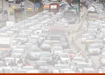 लूलू मॉल के पास लगा पांच घंटे जाम, तीन दरोगा और दो सिपाही निलंबित