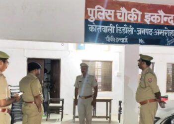 आधी रात औचक निरीक्षण में सोते मिले चौकी इंचार्ज, एसपी ने किया सस्पेंड, पुलिस विभाग में मचा हड़कंप
