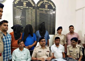 समस्तीपुर बैंक लूटकांड मे बड़ी कार्रवाई, अपराधी के फरार होने के मामले में तीन पुलिसकर्मी निलंबित