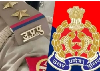 दो पक्षों का झगड़ा सुलझाने पहुंचे थाना प्रभारी को बेरहमी से पीटा, वीडियो वायरल