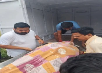 घर की बालकनी से लटका मिला भाजपा नेता का शव, परिवार ने जताई  हत्या की आशंका