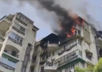 द्वारका के शब्द अपार्टमेंट में भीषण आग, पिता समेत दो बच्चों की मौत