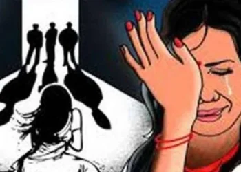 नौकरी का झांसा देकर गैंगरेप, अश्लील वीडियो बनाकर ऐंठे ढाई लाख