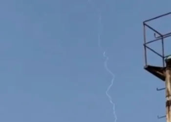 ईरान ने फिर किया सीजफायर उल्लंघन, इजरायल पर दागीं मिसाइलें