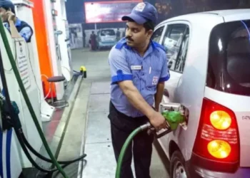 उम्र पूरी करने वाले वाहनों को दिल्ली में अब नहीं मिलेगा ईंधन