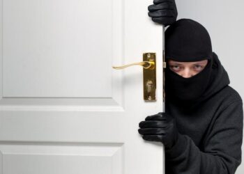 गाँगेमऊ में घर को बनाया निशाना, मेंथा ऑयल और एलसीडी ले उड़े चोर