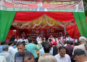 अखिलेश यादव के जन्मदिन पर दिखी कार्यकर्ताओं की ऊर्जा, सपा में संगठनात्मक मजबूती का संकेत